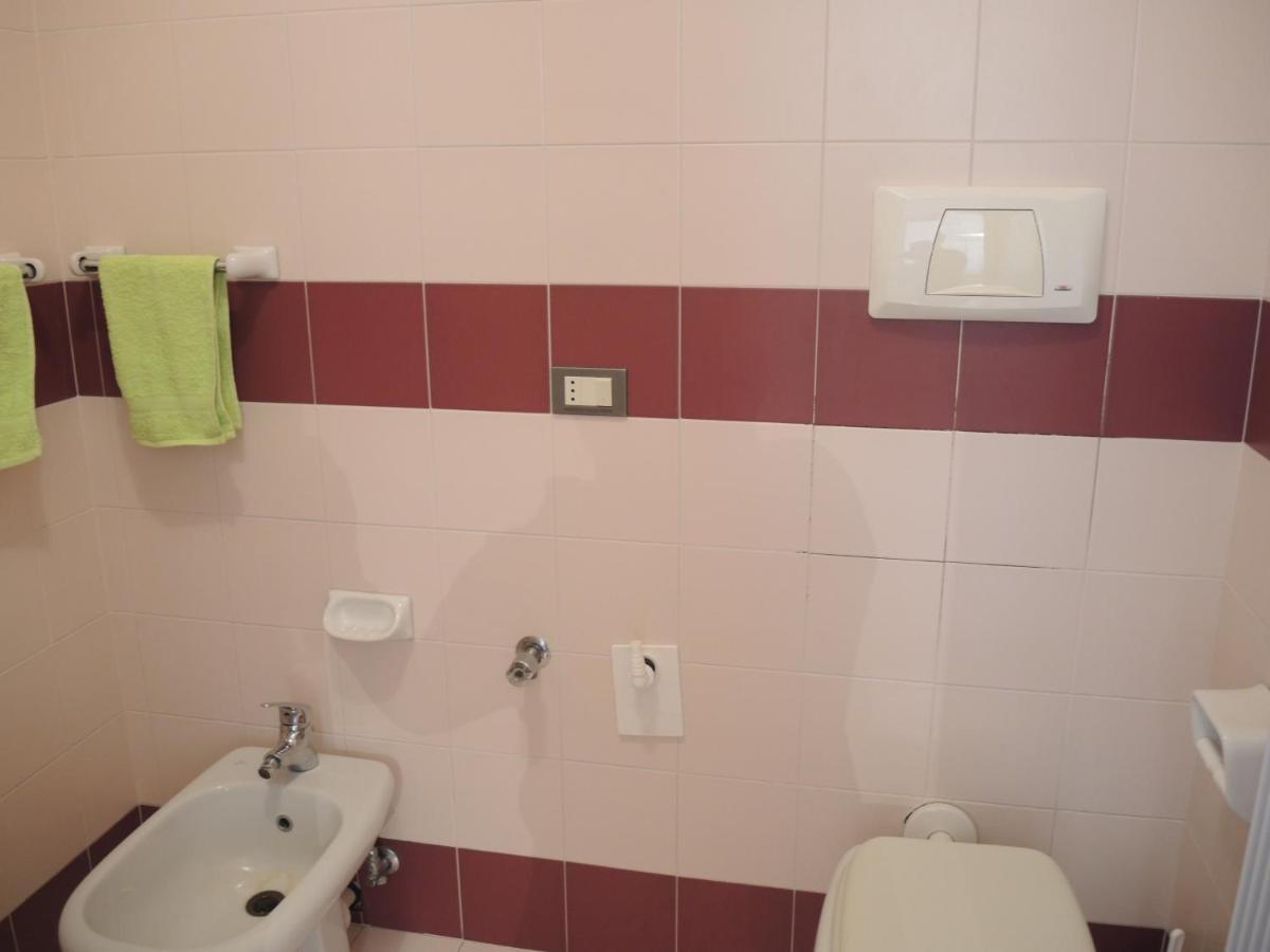 ביביונה Residence Delle Terme מראה חיצוני תמונה